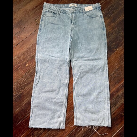 Hollister Denim - Light Wash High-Rise Baggy Hollister Jeans 18R